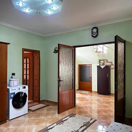 Apartamento Spacious Genta Apartment Pogradec *