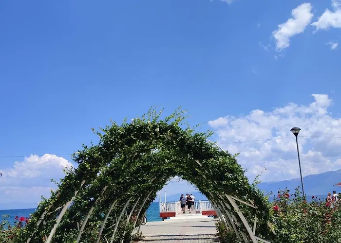 Romeos VILLA * Pogradec