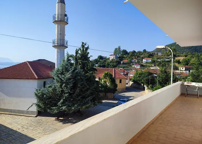 Romeos VILLA * Pogradec