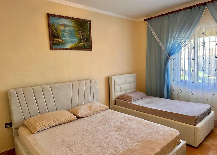 Spacious Genta *